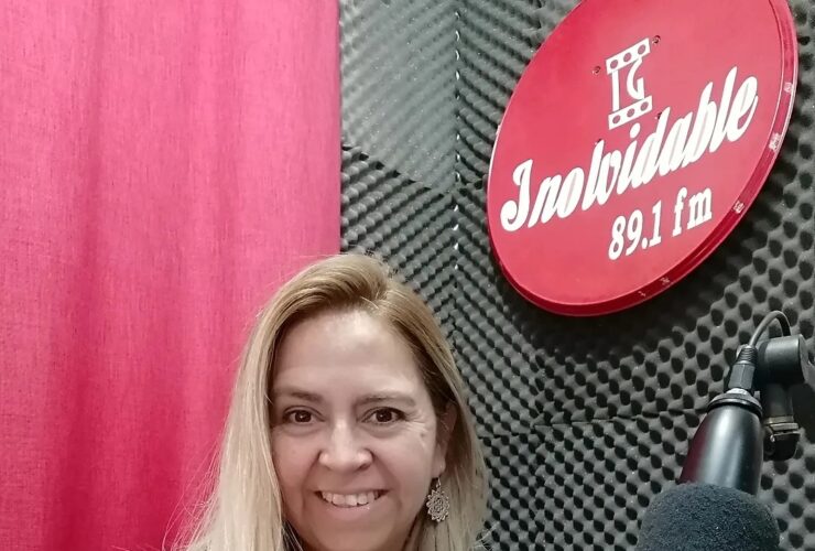 DIRECTORA RADIO INOLVIDABLE FM CURICO